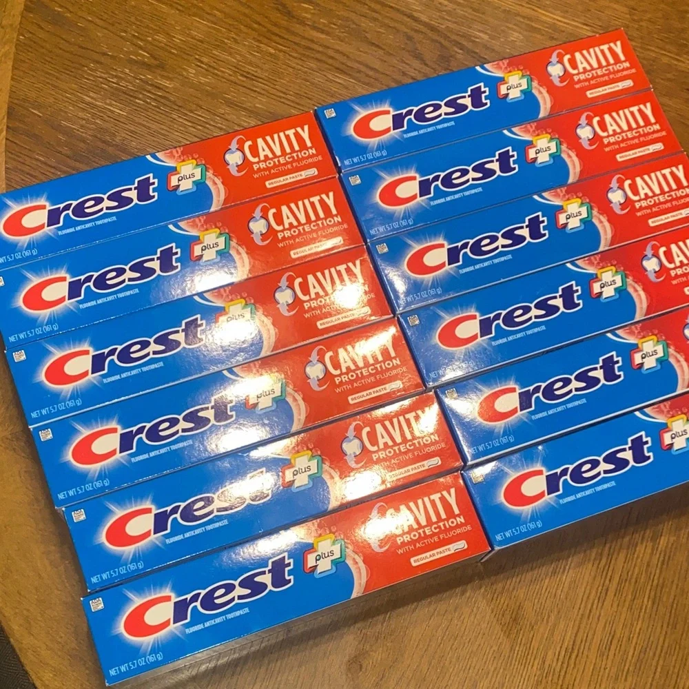 NEW! 12 Toothpaste Bundle CREST 5.7 oz - Picture 1 of 3
